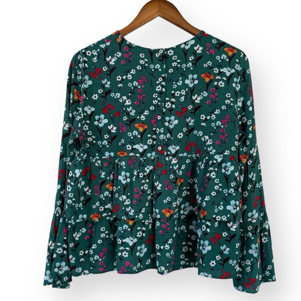 ZARA TRAFALUC Green Floral Peplum Blouse Size L Bell Sleeve Button Back Closure - Picture 6 of 9